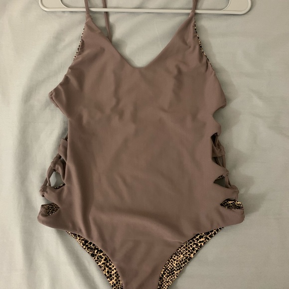 acacia swimwear Other - Acacia Florence One Piece